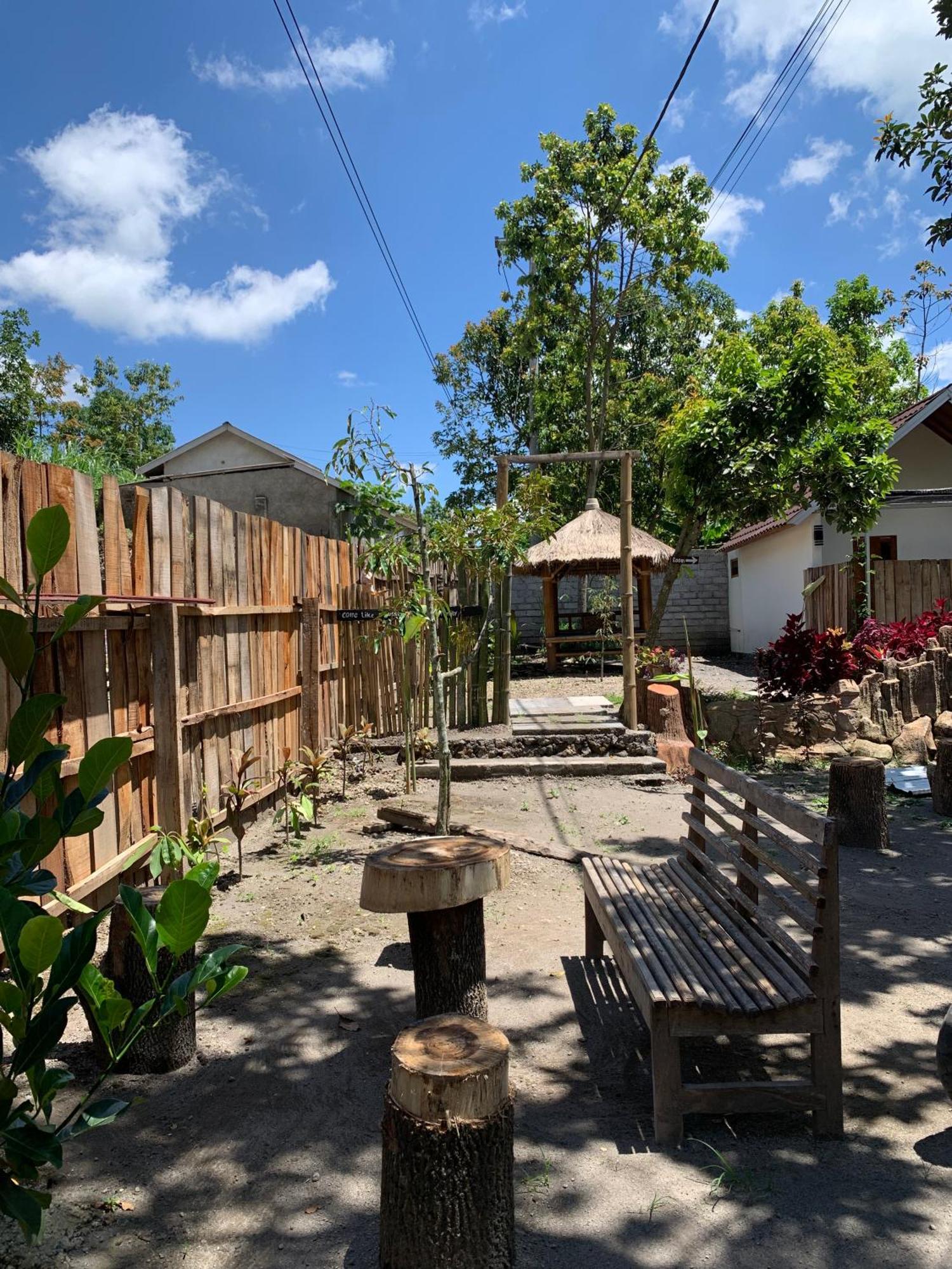 Avocado Homestay Тетебату Екстериор снимка